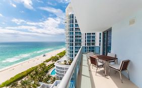 Monte Carlo Suites In Miami Beach
